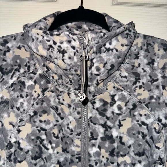 Lululemon rise and shine women’s grey pattern dual full zip jacket 4 athleisure - Picture 3 of 11